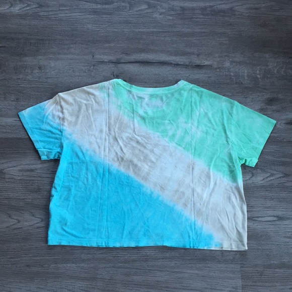 Old Navy - Loose Short Sleeve Crop T-shirt - Tie-Dyed - Picture 3 of 3